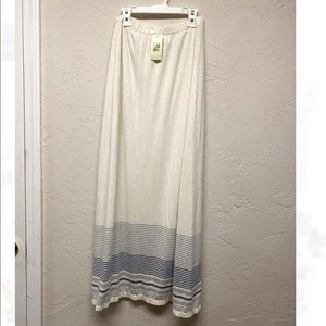 NWT Max Studio Maxi Skirt Long Beach Sz Small